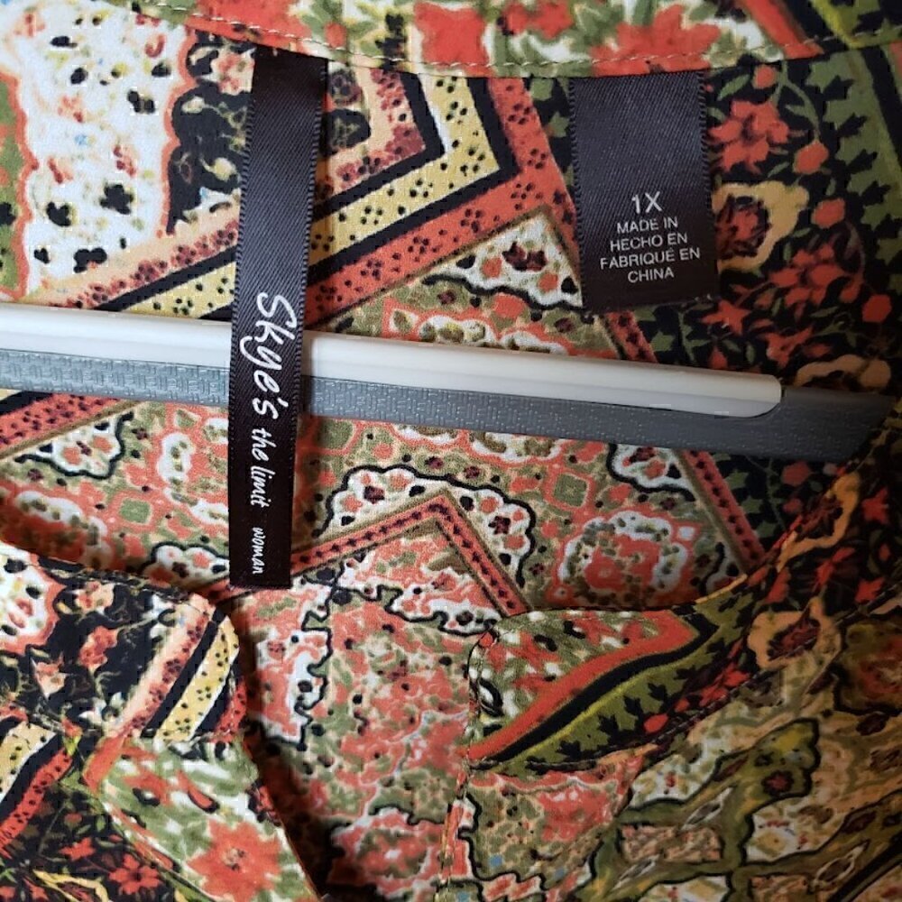 Like New Skye's the Limit  Plus Size Patterned Flowy Long Sleeve Size 1X - Picture 2 of 7